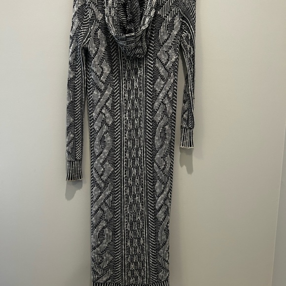 Long Hooded Cardigan Sweater. Size L - Picture 2 of 3